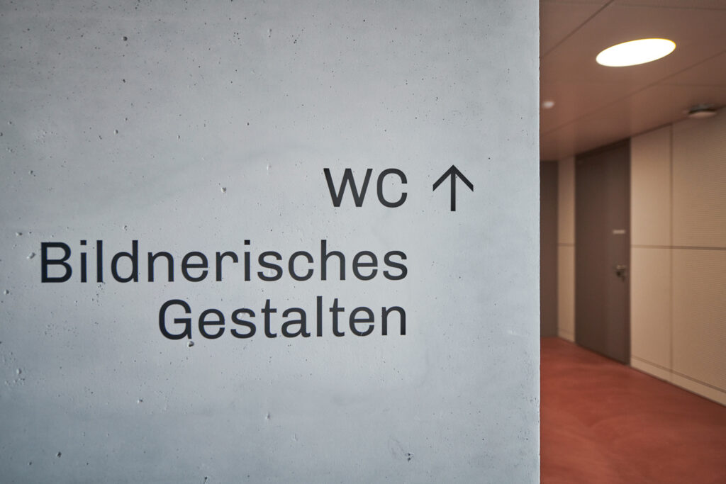 Signaletikkonzept fÃ¼r das Sekundarschulhaus und Dreifachsporthalle Lindau